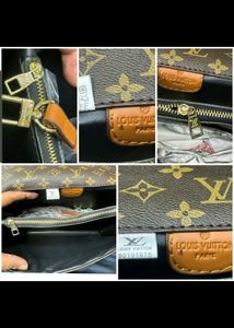 Louis VUITTON Slingbags