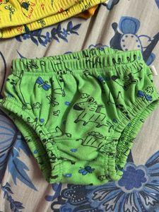 Boys Green Printed Underwear