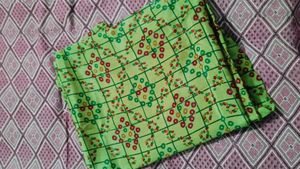 Vibrant Parrot Green Bandhani Print Saree