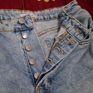 Supr'e Denim Ripped Jeans