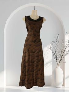 beautiful brown gown 😍