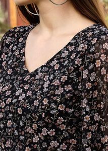 Floral Print V-Neck Crop Top
