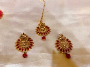Elegant Red & Gold Maang Tikka with earrings Set