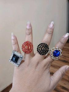 Set of 4 Statement Rings