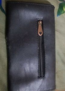 Stylish Black Wallet with Embellishment