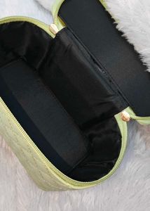 MAC Quilted Makeup Bag kitne