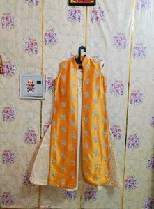 🇳🇿💫🎀Elegant Orange &amp; Cream Ethnic Gown