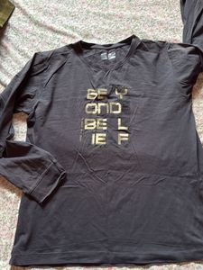Bunch of 9 T-shirts