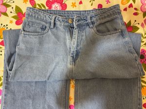 Light Washed Wide Leg Jeans 👖