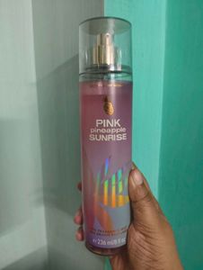 Bath & Body Works Mist in Pink Pineapple Sunrise
