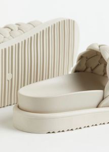 H&amp;m Sliders