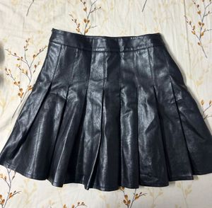 Y2k Pleeted Black Skirt