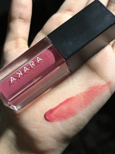 AKARA LIPGLOSS