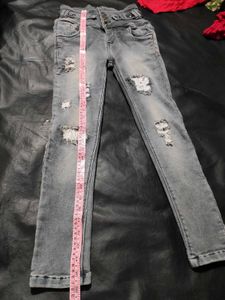 🖤Grey Rugged Jeans🖤