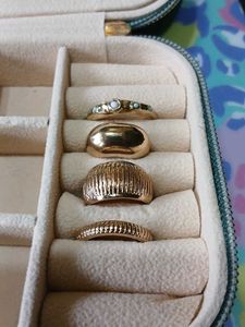 Set of 4 Vintage Gold Rings