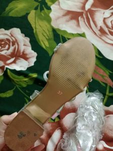 Blush Silver Sparkle Heels - Size [5]