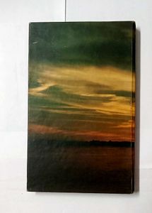 Padmanadir Majhi by Manik Bandopadhyay