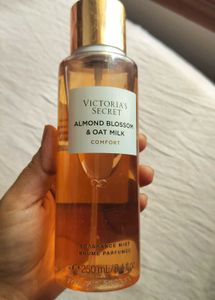 Victoria's Secret Almond Blossom & Oat Milk Mist