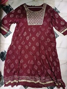 Maroon Printed Kurta with Gold Embellishment