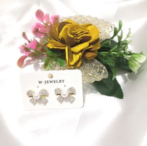 Korean Bow Stud