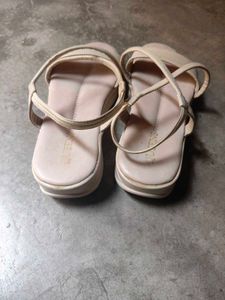 Sandle