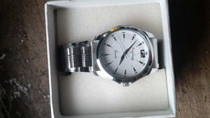 Elegant White Dial Quartz Watch