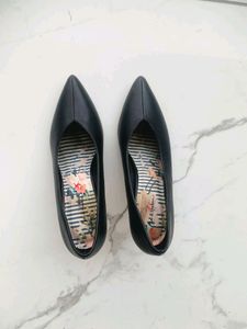 Mast& Harbour Black Heels