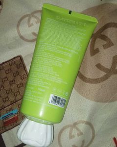 Dot &amp; Key Cica Calming Face Wash