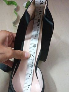 Black Matte Heels 👠 No Coins❌, Only Cash