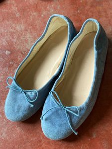 Chic  Galin Blue Suede Ballet Flats