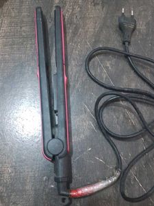 Nova Hair Straightener