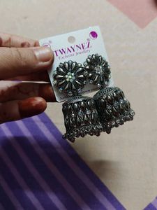 Twaynez Exclusive Indian Jhumka Earrings