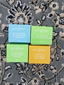 DOT & KEY Moisturizer Lot