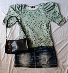 cute floral green top 🍄
