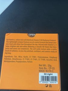 Matt Look Vitamin C Radiance Compact