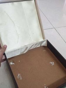 Elegant Leaf Design Jewelry Box