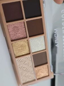 MOIRA - Golden Treasure Pressed Pigment Palette