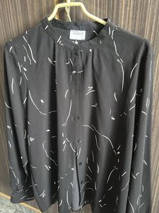 AWARE by Vero Moda Black Graphic Print Top