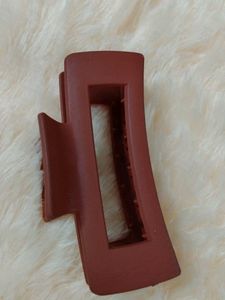 Stylish Matte Brown Hair Claw Clip
