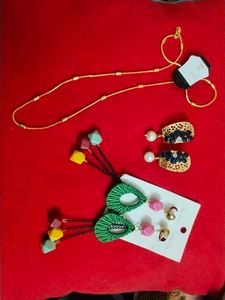 Beutiful Earrings With Chain