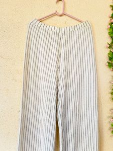Chic Striped Wide-Leg Pants