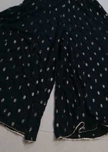 Black Skirt Type Plazzao With Gold Print