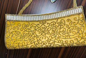 Golden Purse Looking Nice, Carry anywhere Party