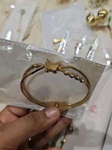 Elegant Butterfly Bangle Bracelet