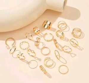 22 High-quality Gold-plated Rings set