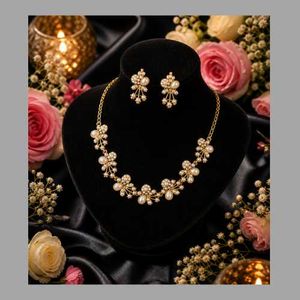 Elegant Pearl &amp; Crystal Necklace Set