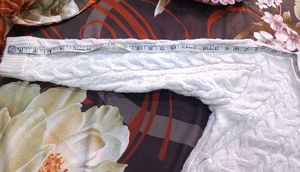 Imported  White Knit Pullover ( New)  ✨