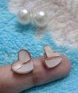 🌼🎀CUTE HEART SHAPED EARRINGS🎀👀
