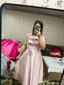 Elegant Pink Satin dress🩷🦋🎀