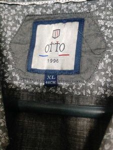 Men's Blue Printed Button-Down Shirt